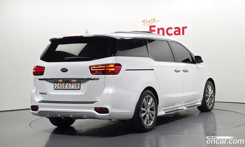 Kia Carnival (Canival)