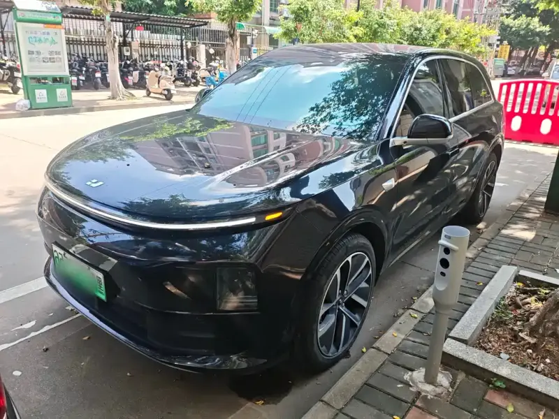 Li Auto L6