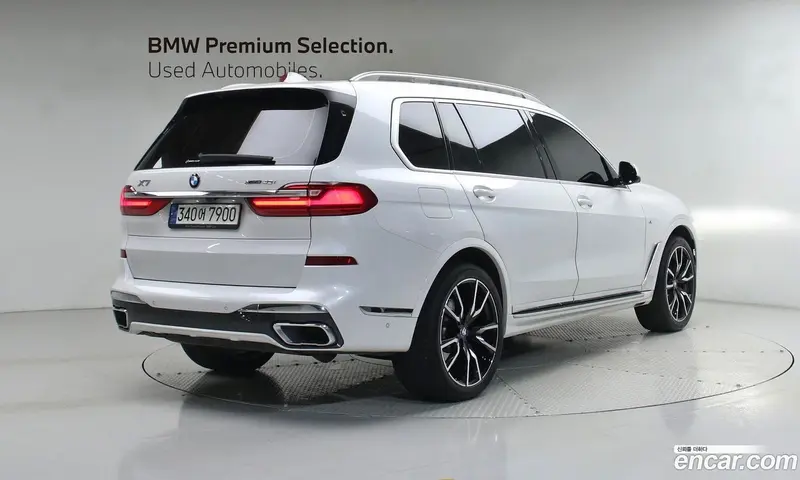 BMW X7