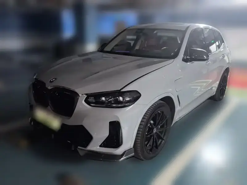 BMW iX3