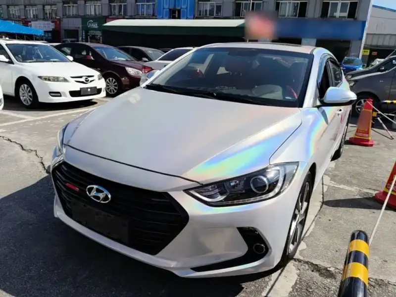 Hyundai Elantra