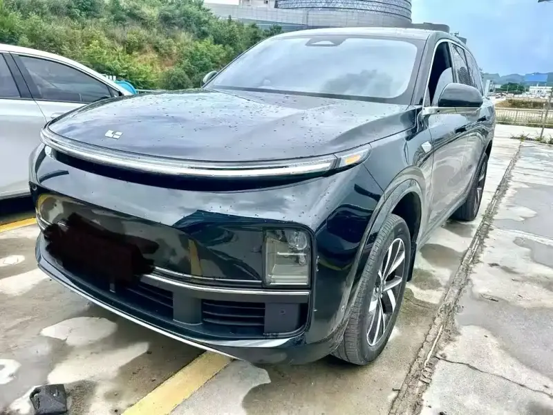 Li Auto L8