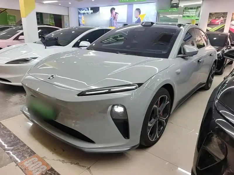 NIO ET5