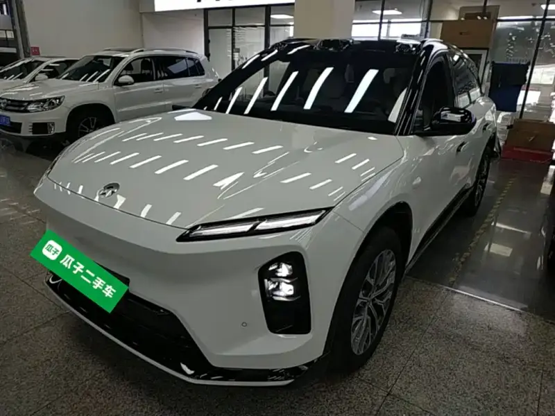 NIO ES6