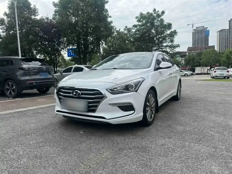 Hyundai Mistra