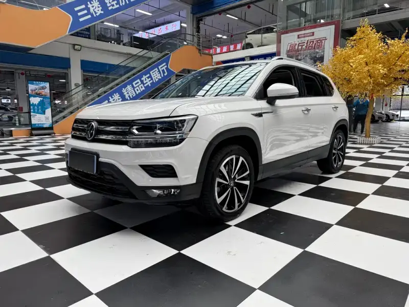 Volkswagen Tharu