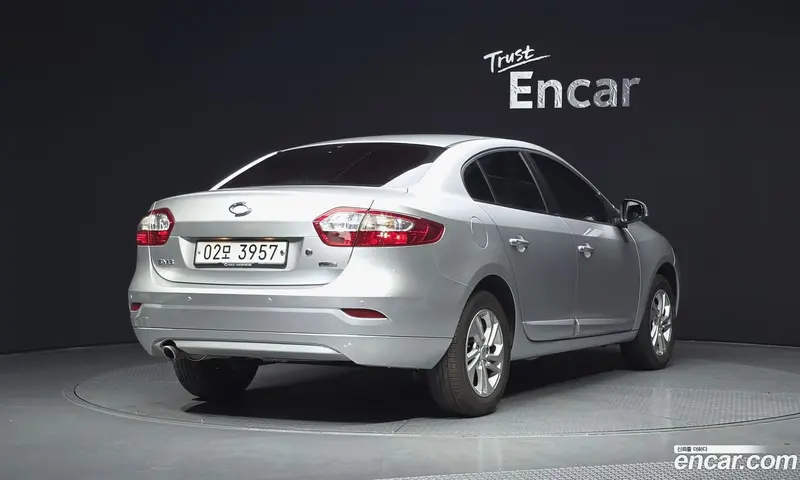 Renault-KoreaSamsung Fluence (SM3)