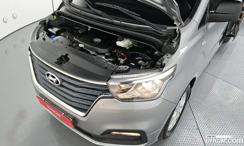 Hyundai H-1