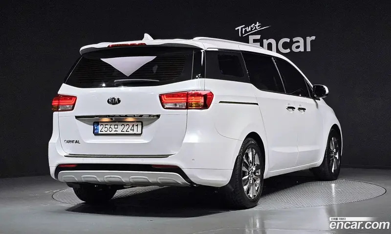 Kia Carnival (Canival)