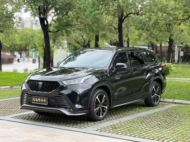 Toyota Crown Kluger