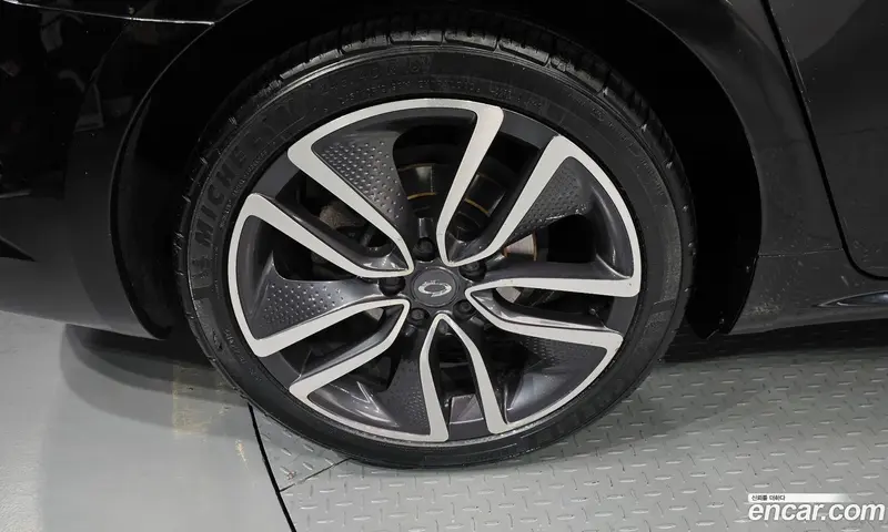 Renault-KoreaSamsung Talisman (SM6)