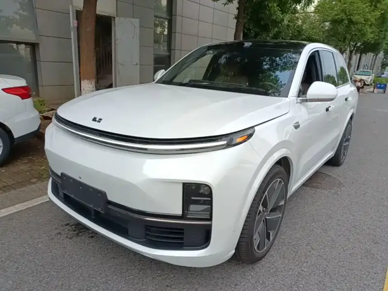 Li Auto L8