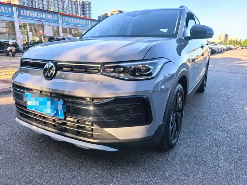 Volkswagen Tharu