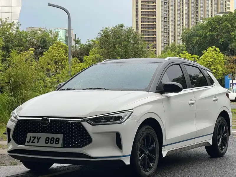 BYD e2