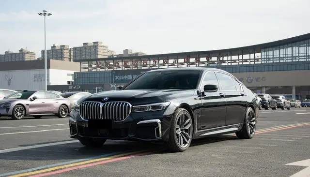 BMW 7-Series