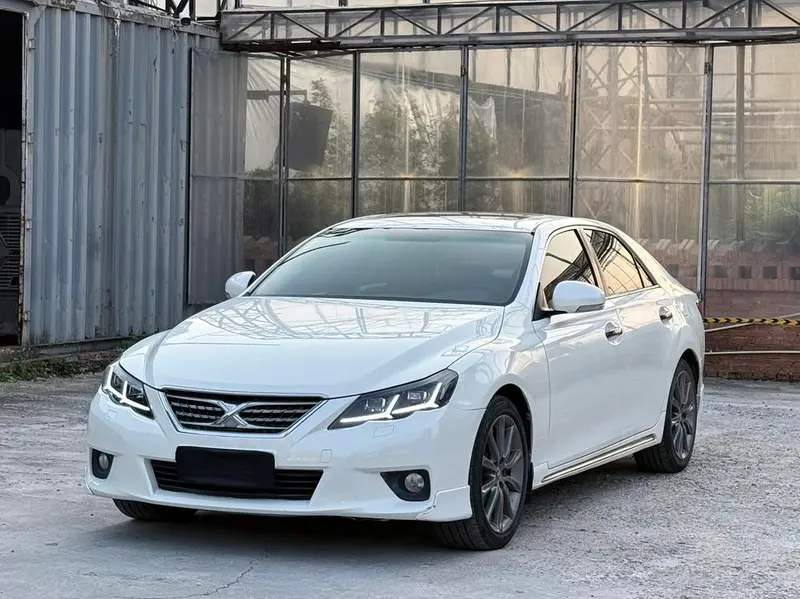 Toyota Reiz
