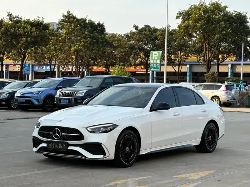 Mercedes-Benz C-Class