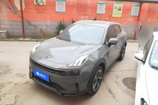 Lynk & Co 06