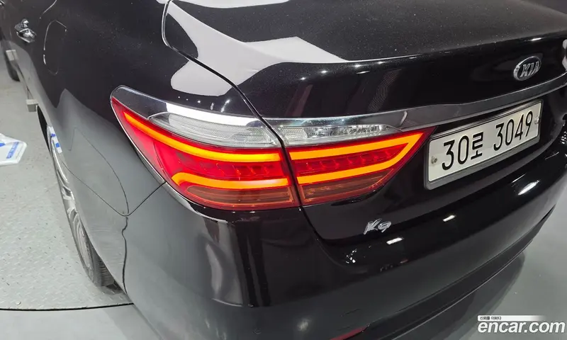 Kia Quoris (K9)