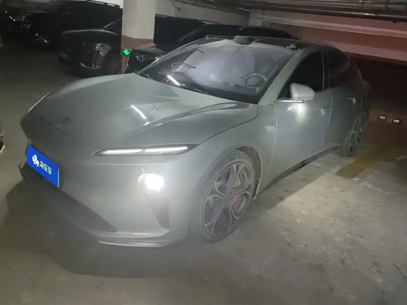 NIO ET5