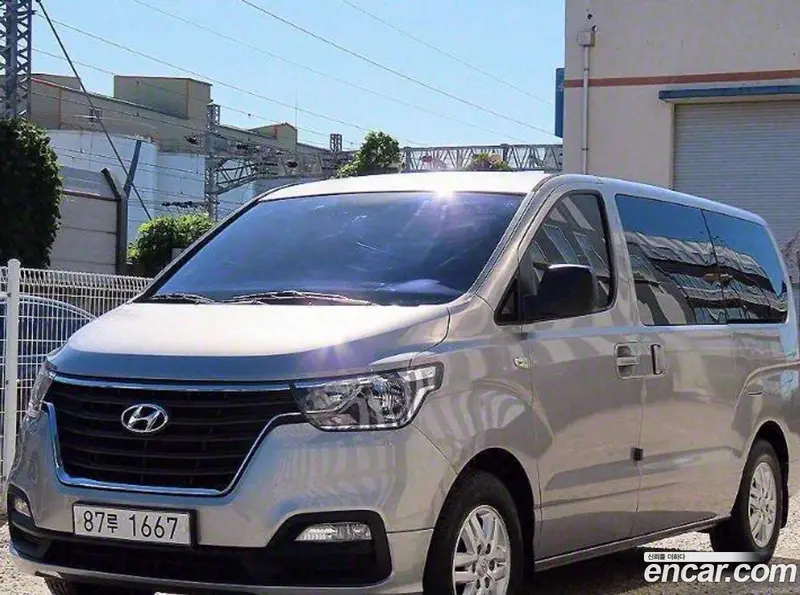 Hyundai H-1 (Starex)