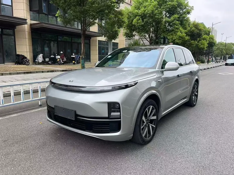 Li Auto L8