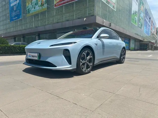 NIO ET5