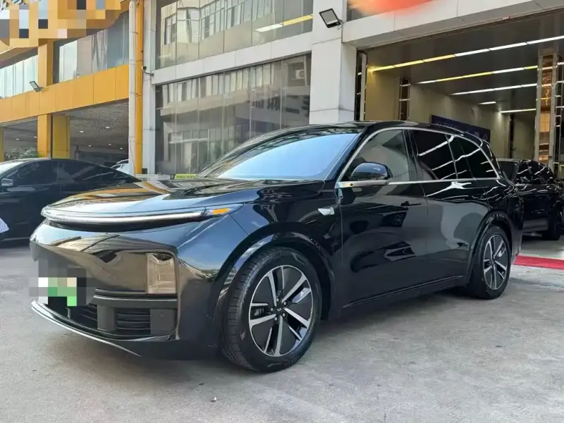 Li Auto L8