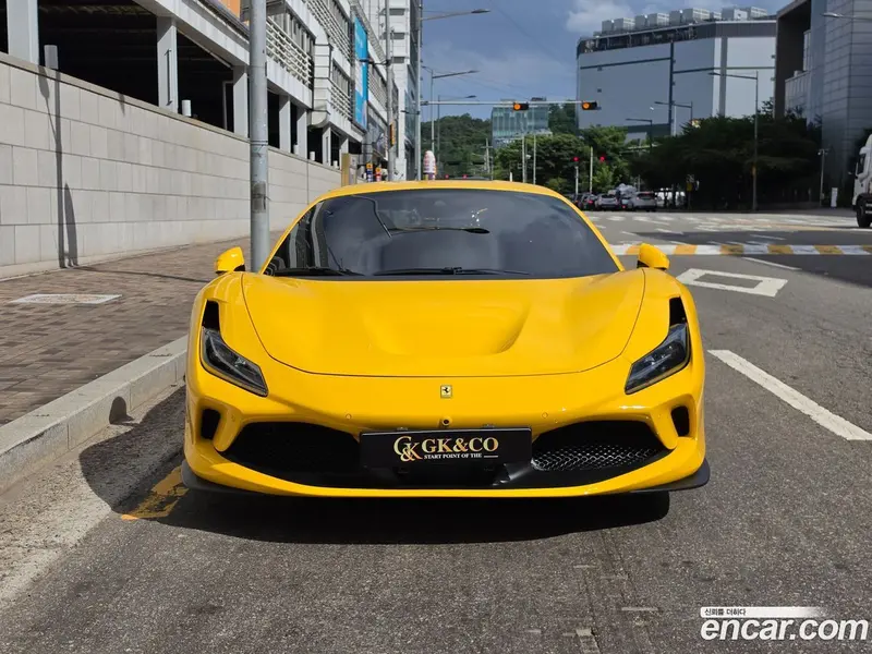 Ferrari F8