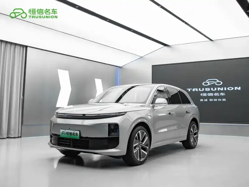 Li Auto L6