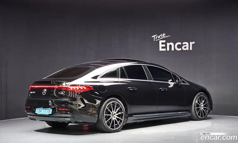 Mercedes-Benz EQS
