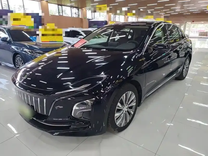 Hongqi E-QM5