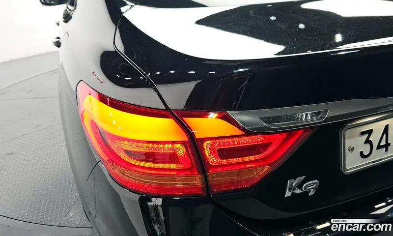 Kia Quoris (K9)
