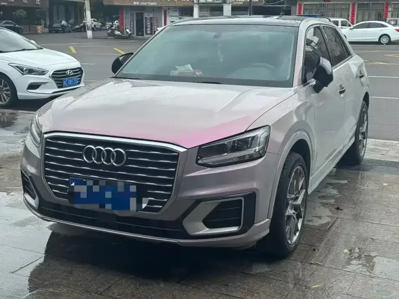 Audi Q2L