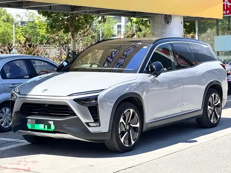 NIO ES8