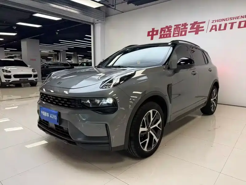 Lynk & Co 01