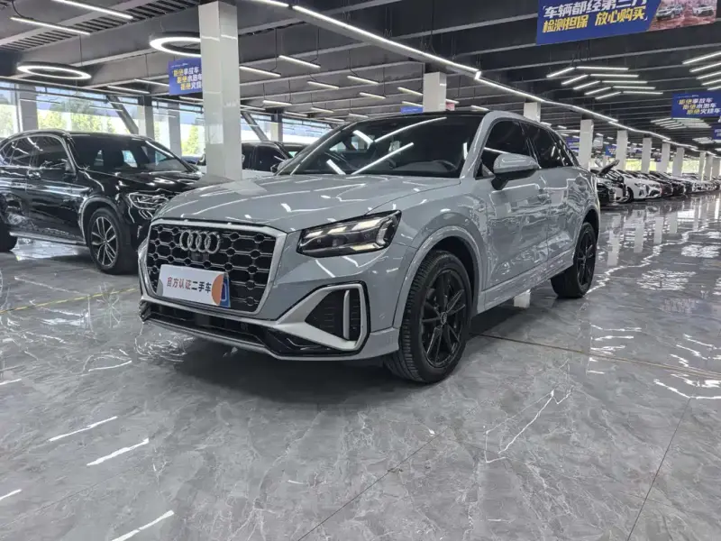 Audi Q2L