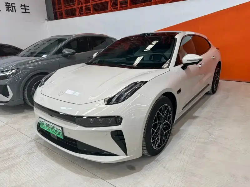 Zeekr 001
