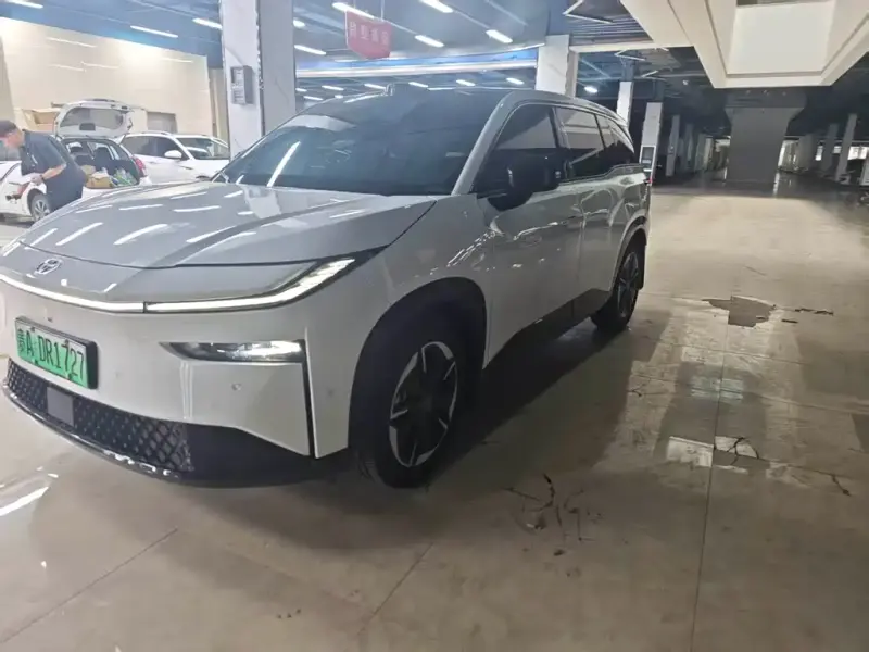 Toyota Bozhi 3X