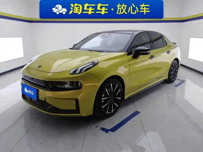 Lynk & Co 03