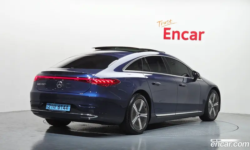 Mercedes-Benz EQS