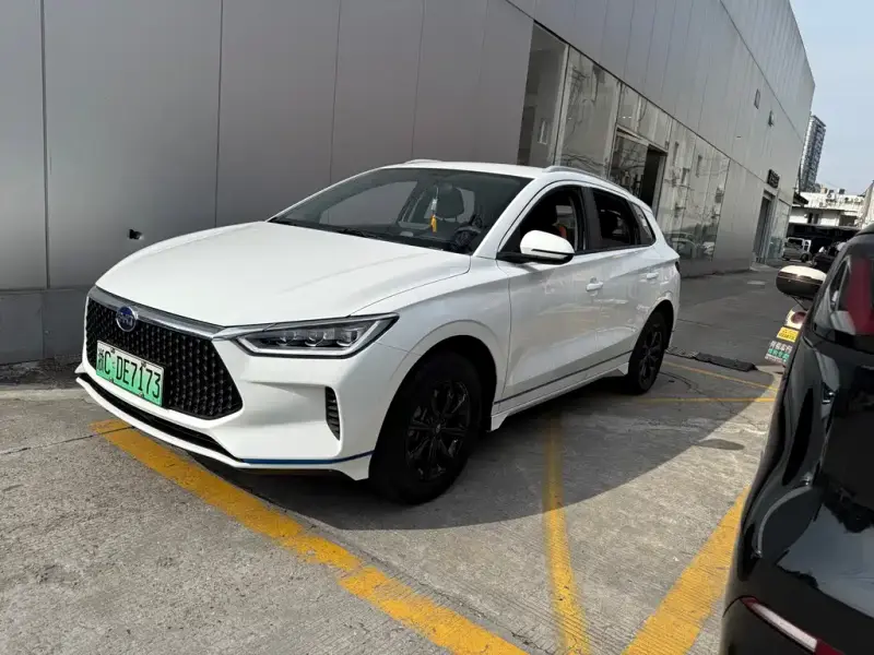 BYD e2