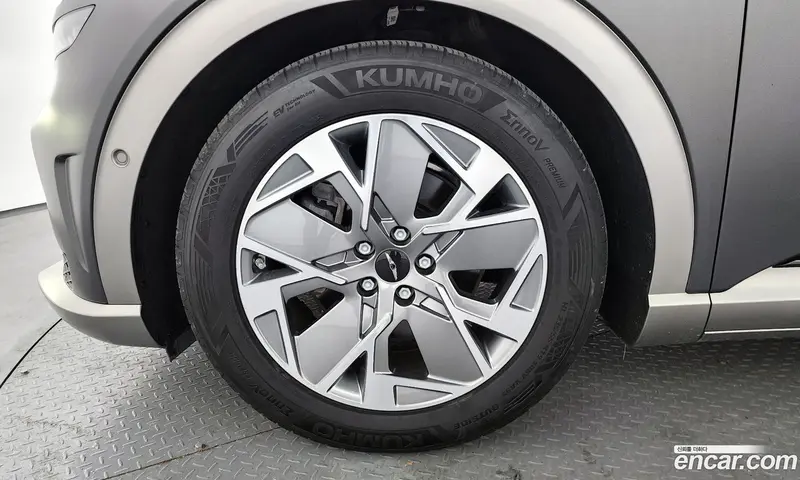 Genesis GV60