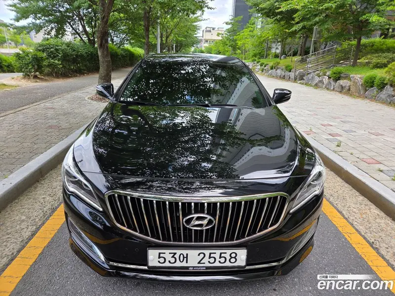 Hyundai Aslan