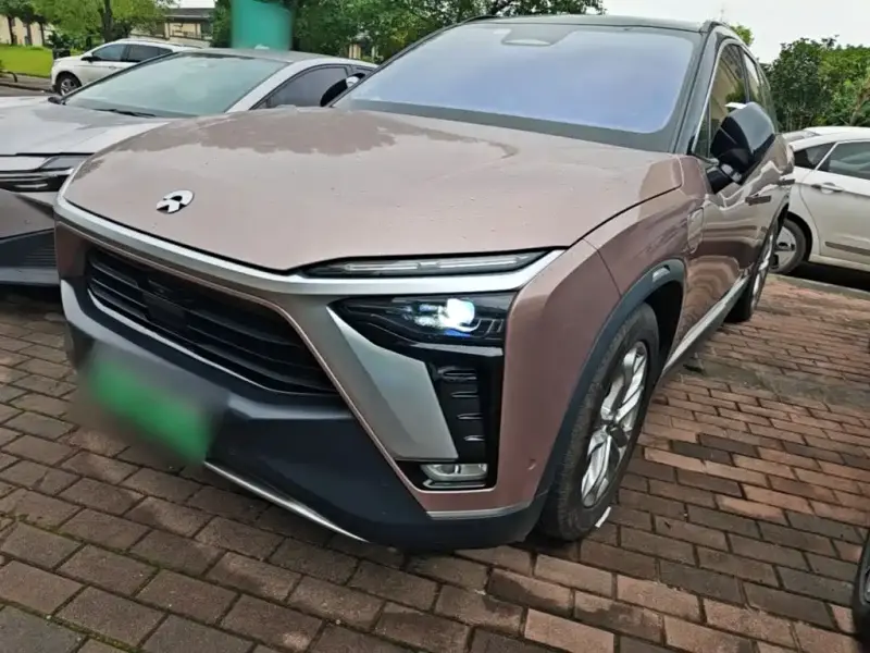 NIO ES8