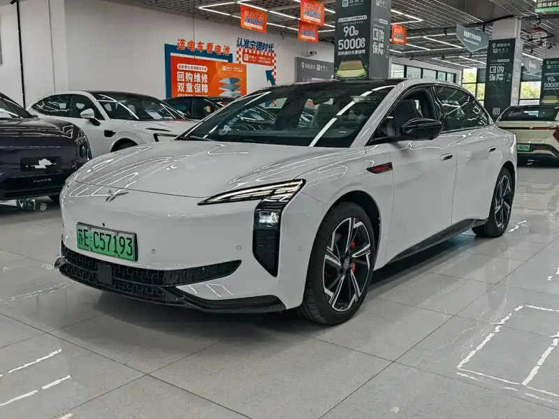 Hongqi EH7