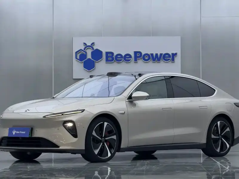 NIO ET7