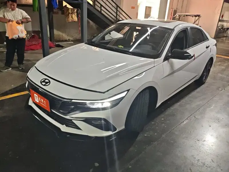 Hyundai Elantra