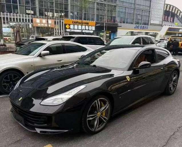 Ferrari GTC4Lusso