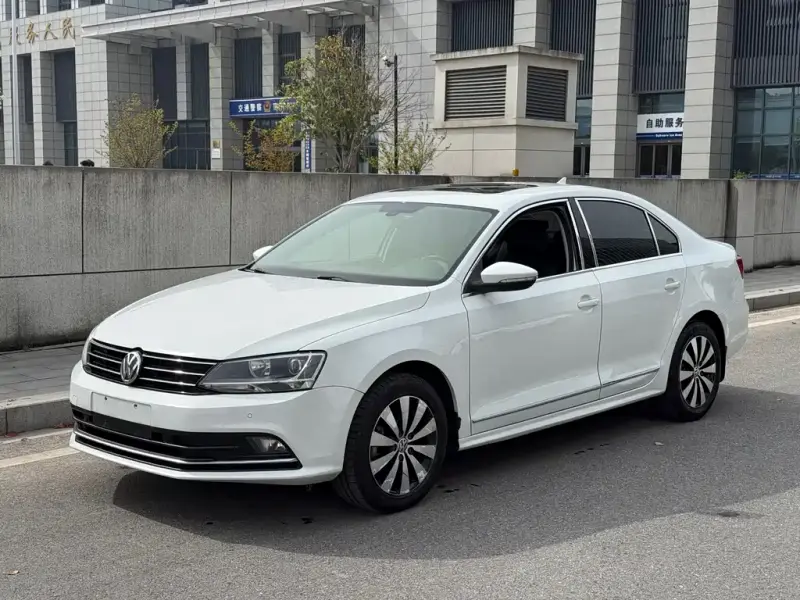 Volkswagen Sagitar